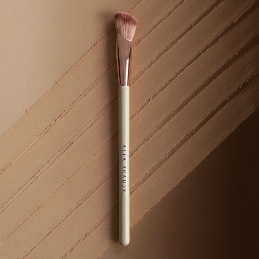 Alya Signature Concealer Brush