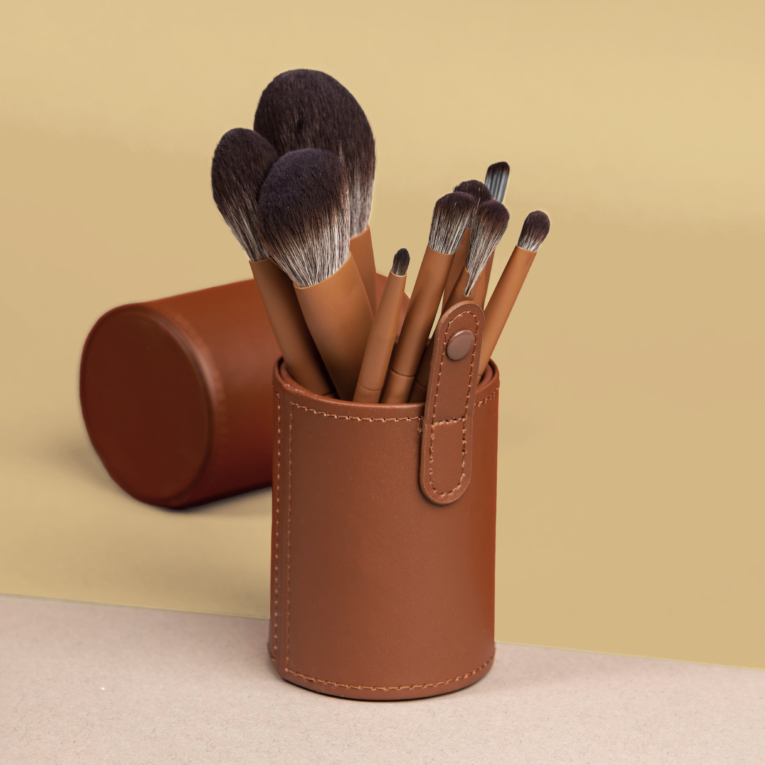 Alya Essentials Luxury 10 Professional Set - Professional and Cruelty-Free